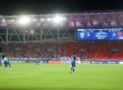 风云突变武汉三镇窗口期外线爆发，英超版图或变，引发热议，临场指挥获称赞(二战中震惊世界的三大惨案)