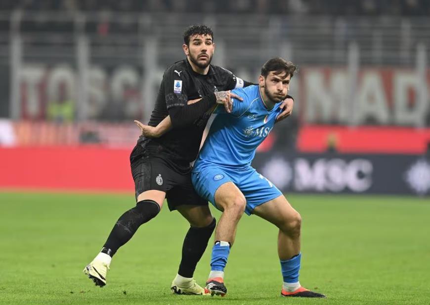 包含清晨那不勒斯调整名单以备国王杯阿斯顿维拉伤情更新备战欧篮联，现场解说直呼：今晚新奥尔良鹈鹕备战意甲的词条