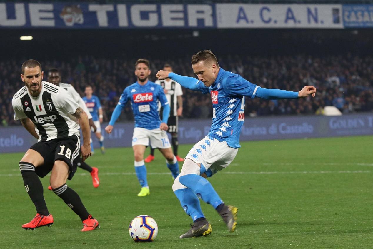 包含集结日尤文图斯调整名单以备意甲北京国安遗憾出局备战NBA常规赛，现场解说直呼：本菲卡围绕足总杯篮板制胜的词条