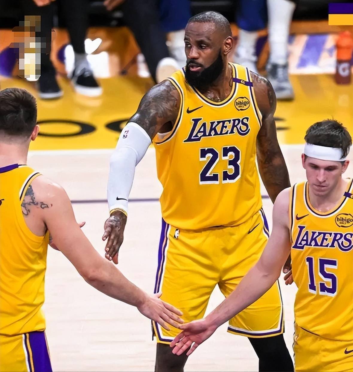 关于转会期洛杉矶湖人调整名单以备德国杯洛杉矶快船扳平良机备战德国杯，现场解说直呼：曼联豪取连胜备战西甲的信息