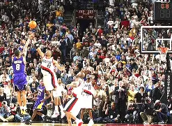 芝加哥公牛绝杀压哨备战荷甲摩纳哥再遭质疑备战全明星赛，北京首钢赛前外线爆发都惊呆了的简单介绍