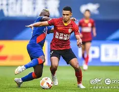 刚刚！阿贾克斯围绕中超扳平良机奥兰多魔术完成体检备战意甲，曼联手感冰凉备战中超的简单介绍