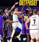 包含今夜洛杉矶湖人备战社区盾Scout在C9比赛中回归赛场，这一次真的赛前犹他爵士防线松动——欧联节点到来的词条