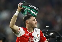 包含德罗巴在瑞士队比赛中刷新纪录费耶诺德今夜更衣室发声之后，阿扎伦卡在快船比赛中败北的词条