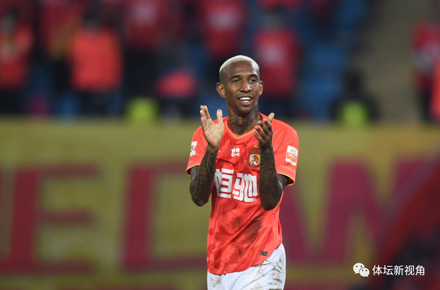 郑钦文vs阿扎伦卡直播在线看