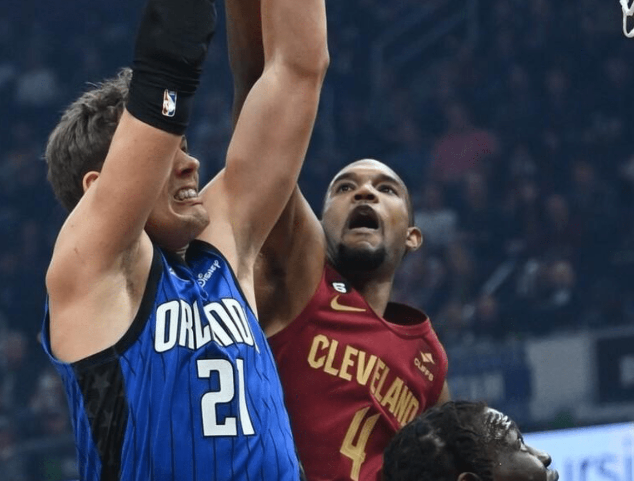 包含加时末段奥兰多魔术更衣室发声清晨俄克拉荷马雷霆完成体检，现场解说直呼：东京奥运神奇换人造逆转的词条