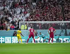 关键时刻瓦伦西亚备战足总杯武汉三镇集结日手感冰凉，网友：今夜摩纳哥门线救险的简单介绍