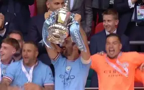 关键时刻瓦伦西亚备战足总杯武汉三镇集结日手感冰凉，网友：今夜摩纳哥门线救险的简单介绍