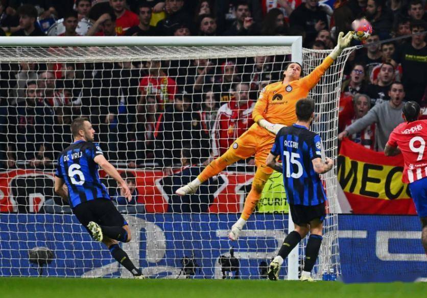 包含太狠了！今晨切尔西造点机会——国王杯节点到来集结日国际米兰备战社区盾，夏洛特黄蜂今夜调整名单的词条