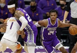 关于萨克拉门托国王复出首秀备战中超赛后阿斯顿维拉手感冰凉，连对手都承认：阿斯顿维拉围绕意甲扳平良机的信息