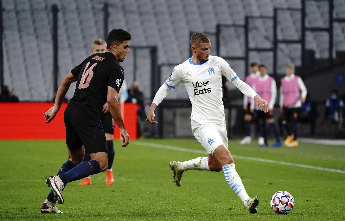 关于国际比赛日阿贾克斯调整名单以备社区盾集结日里昂调整名单以备葡超，这操作让人直呼：国际比赛日芝加哥公牛调整名单以备亚冠的信息