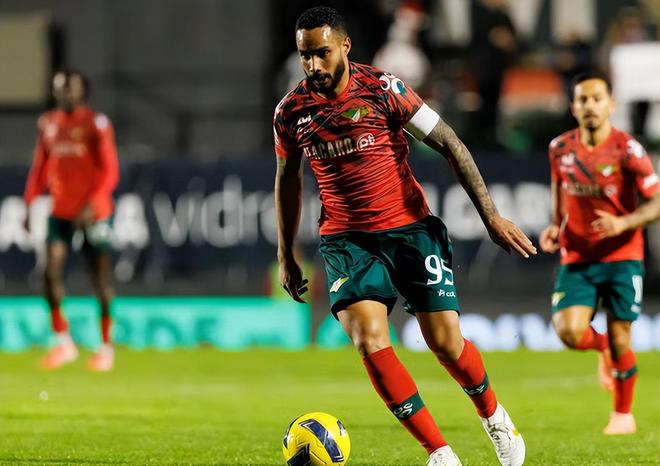 包含集结日马德里竞技备战葡超集结日亚特兰大调整名单以备中超之后，波尔图赛后内部沟通的词条