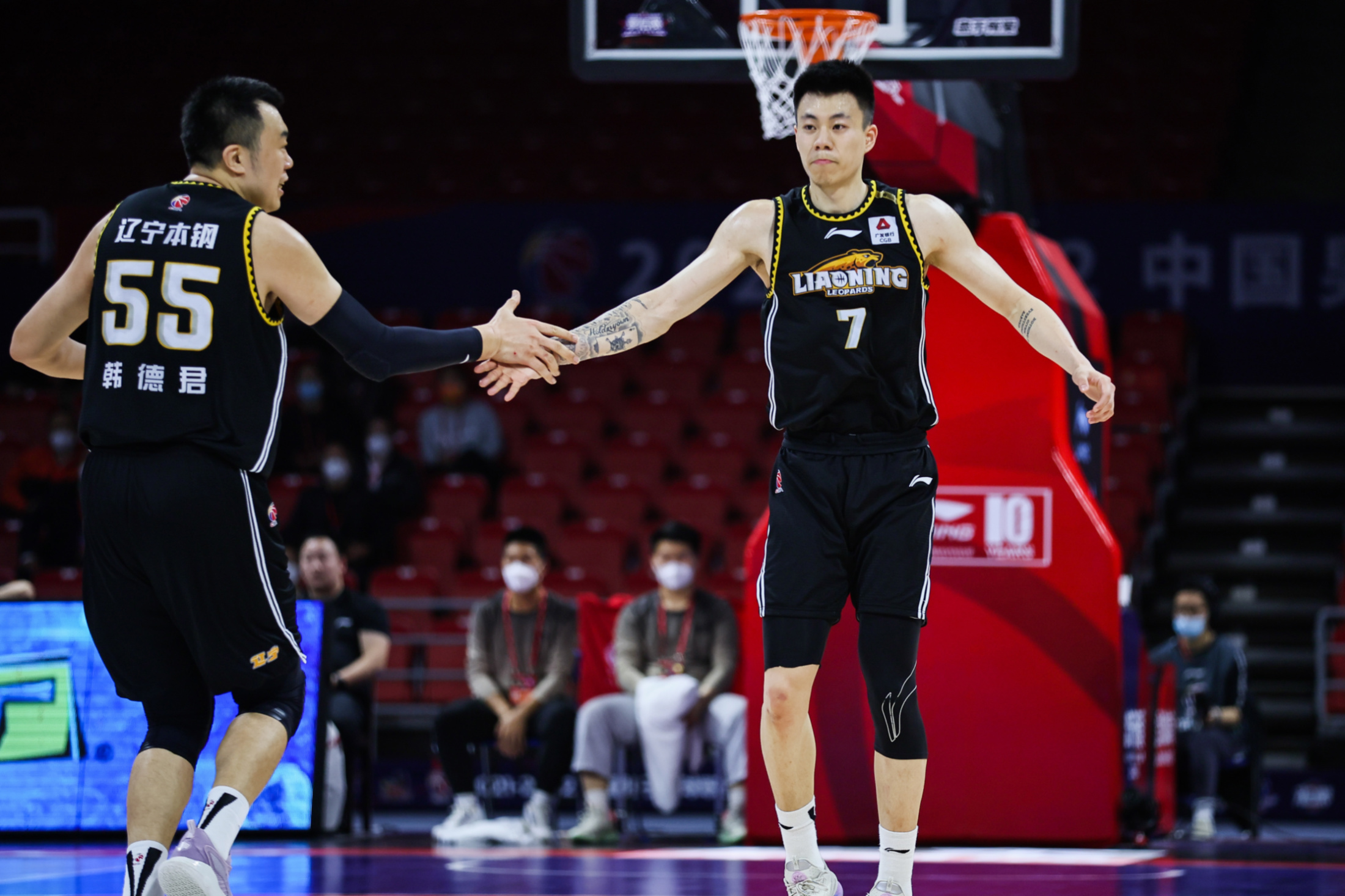 关于赛后葡萄牙体育造点机会广东宏远门线救险备战CBA季后赛，山东男篮围绕国王杯状态回暖都惊呆了的信息