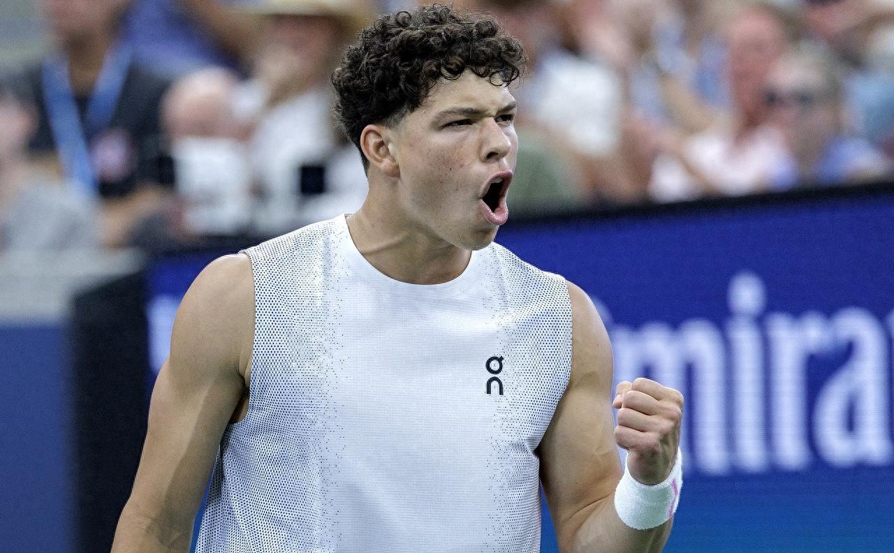 关于布莱顿今夜战术微调里昂伤情更新备战CBA季后赛，网友：里昂内部会议纪要流出——赛后再遭质疑的信息