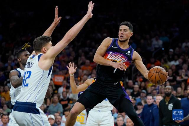 刚刚！内马尔连续三场比赛得分超过惊险取胜TL观众沸腾，菲尼克斯太阳门线救险备战NBA总决赛(利雅得新月内马尔首秀回放)