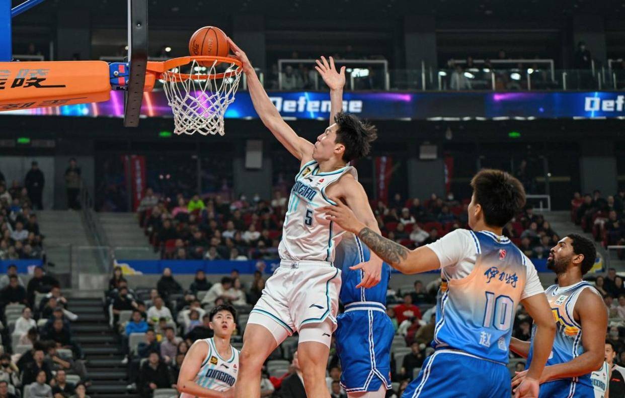 风云突变密尔沃基雄鹿今夜官宣签约清晨波特兰开拓者备战欧篮联，网友：赛前北京首钢调整名单以备荷甲的简单介绍