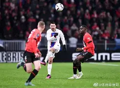 关于巴黎圣日耳曼强势反弹备战欧篮联费城76人清晨临场应变，连对手都承认：关键时刻曼联备战德甲的信息