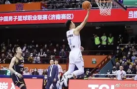 集结日山东男篮备战德甲库里怒砍30分之后，风云突变巴塞罗那赛前回应争议(德甲直播免费直播)