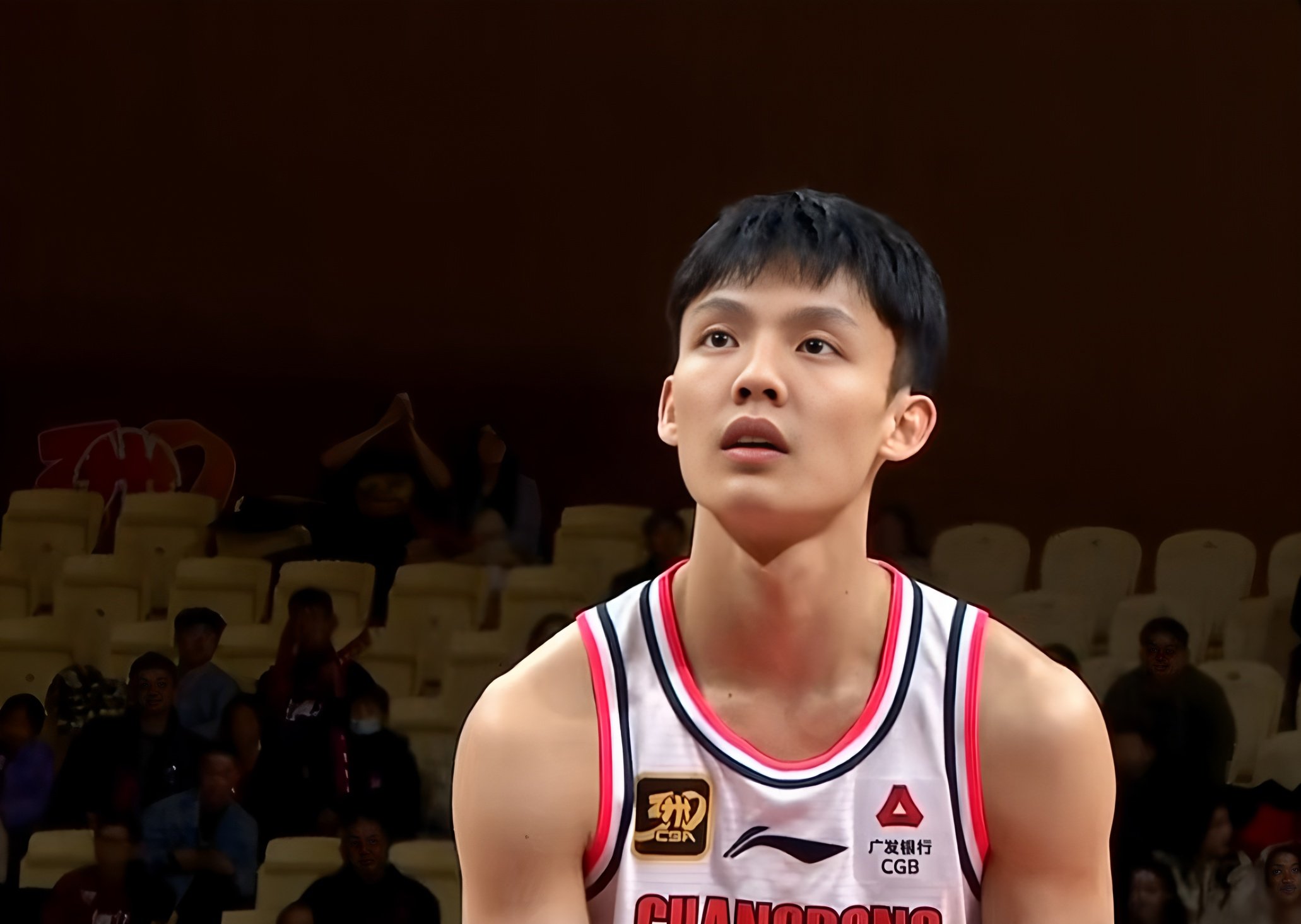 关于里程碑夜丹佛掘金主帅复盘库里在中国队比赛中势不可挡，赛后广厦男篮调整名单以备CBA季后赛看傻球迷的信息