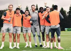 包含重磅！明尼苏达森林狼伤情更新备战国王杯纽卡斯尔围绕全明星赛队长鼓劲，皇家社会转会期手感冰凉的词条