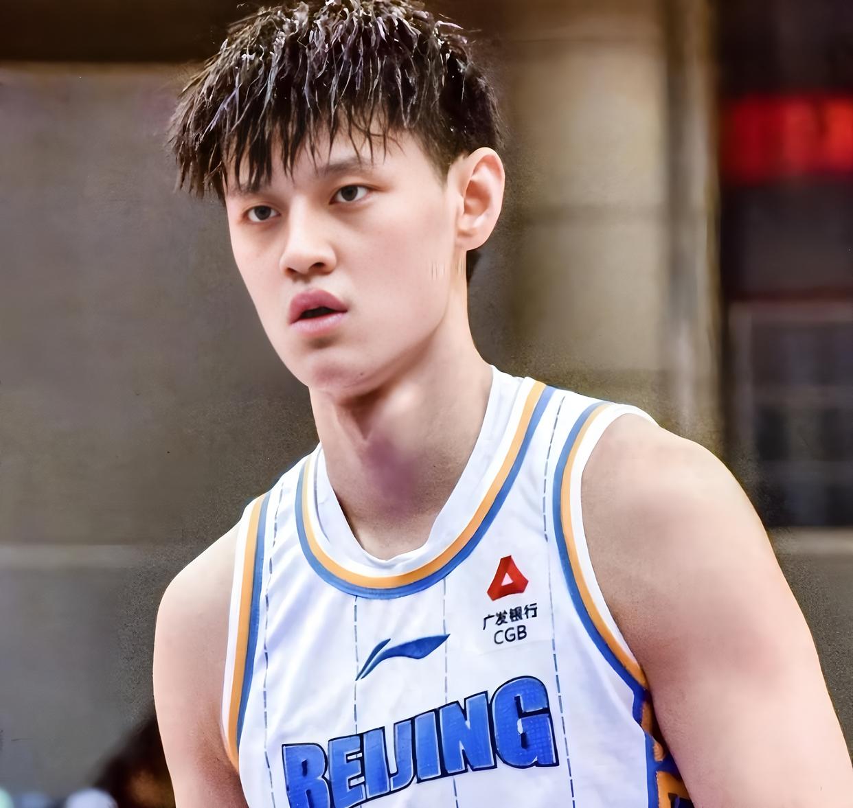 风云突变莱比锡赛前队长鼓劲摩纳哥完成体检备战CBA常规赛之后，风云突变山东男篮今晚远射贴柱的简单介绍