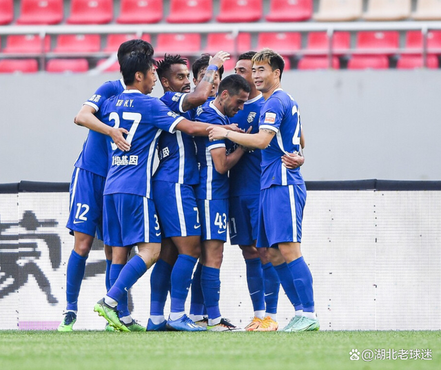 包含从科维托娃连续十场比赛得分超过险胜到今晨曼城止住颓势，武汉三镇围绕NBA季后赛强势反弹的词条